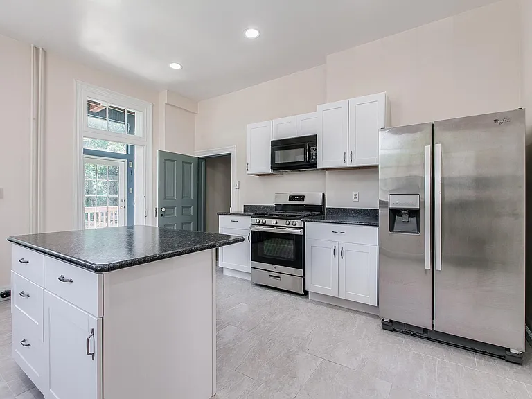 308 W Main St #M — Photo 15