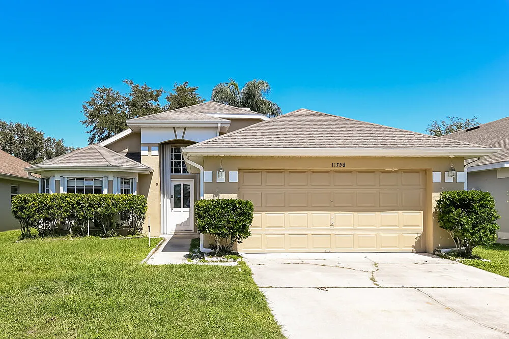 3 bed, 2.0 bath, 1516 sqft, $2,455 — Photo 1