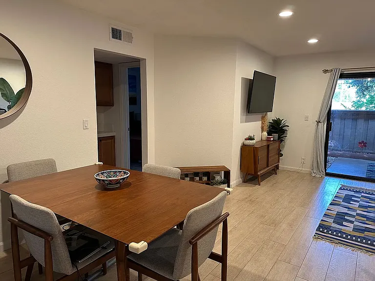2201 Monroe St #1401 — Photo 3