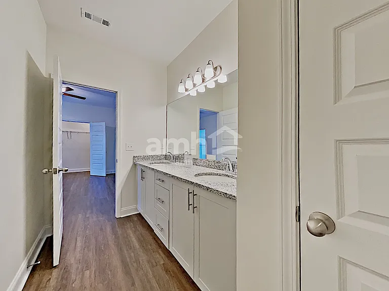 5335 Tupelo St — Photo 11