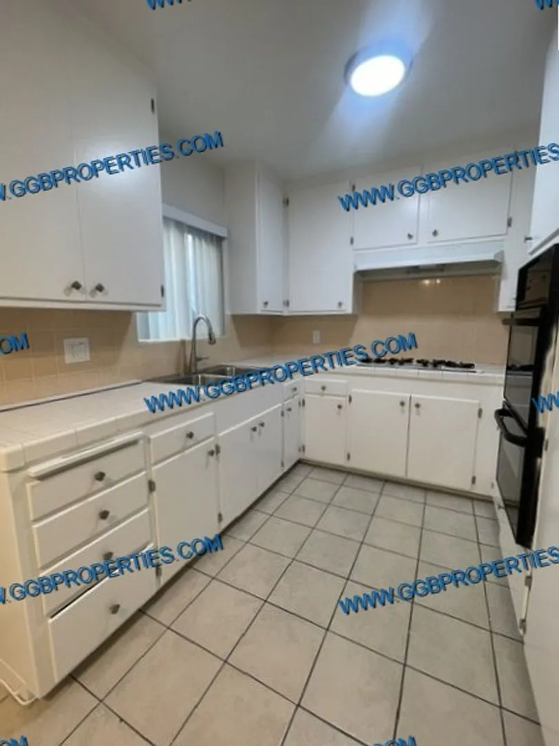 6765 Orizaba Ave — Photo 3