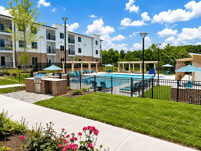 Caelian South Grove Apartments — Photo 6