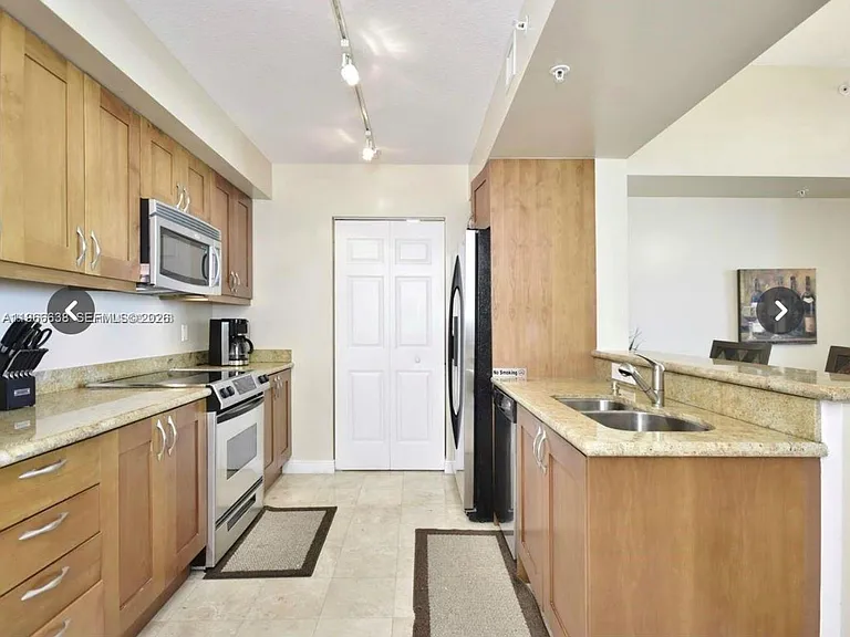 1755 Hallandale Beach Blvd #2505E — Photo 3