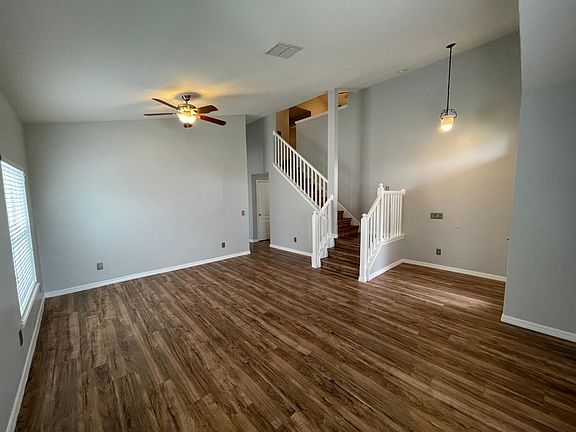4th image of 2052 Great Falls Way