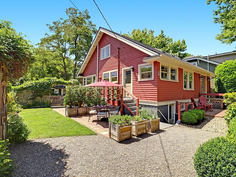 sideyard
