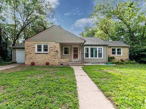 1107 N Olive St, Abilene, KS 67410