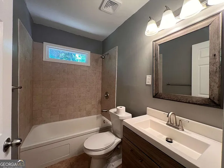 1947 Kenwood Pl SE — Photo 10