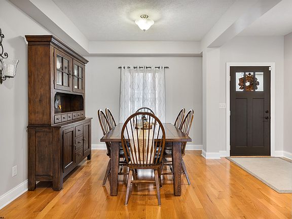 4th image of 105 Maren Ln
