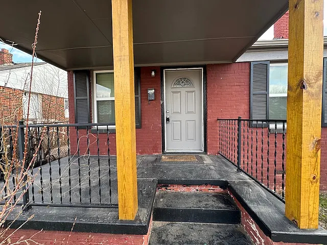 Building Photo - 2132 NE 19th St