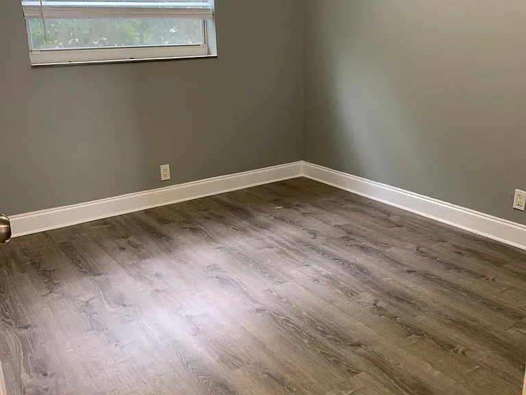 2401 NW 9th Ave — Photo 6