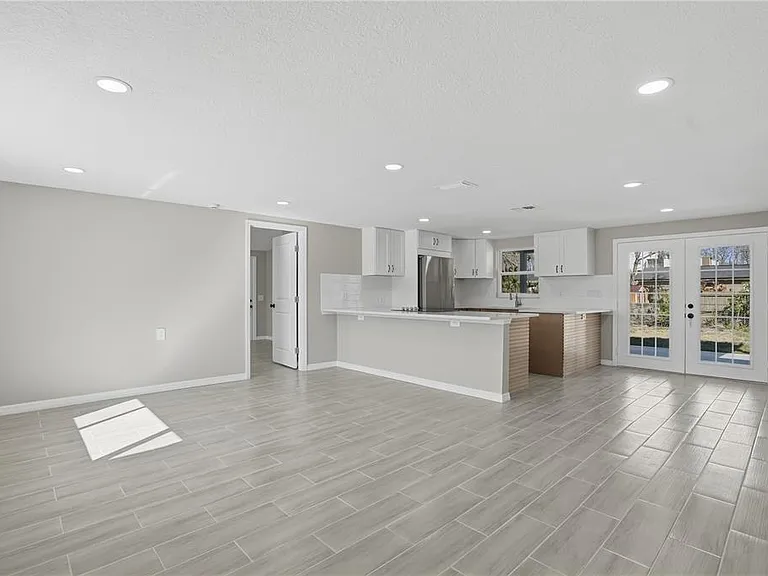 5543 Quist Dr — Photo 4