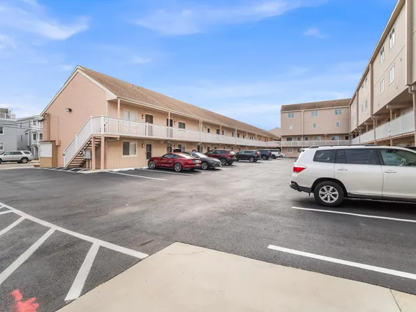 323 44th St S APT 22, Brigantine, NJ 08203
