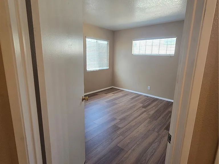 881 Bramble Ln — Photo 20