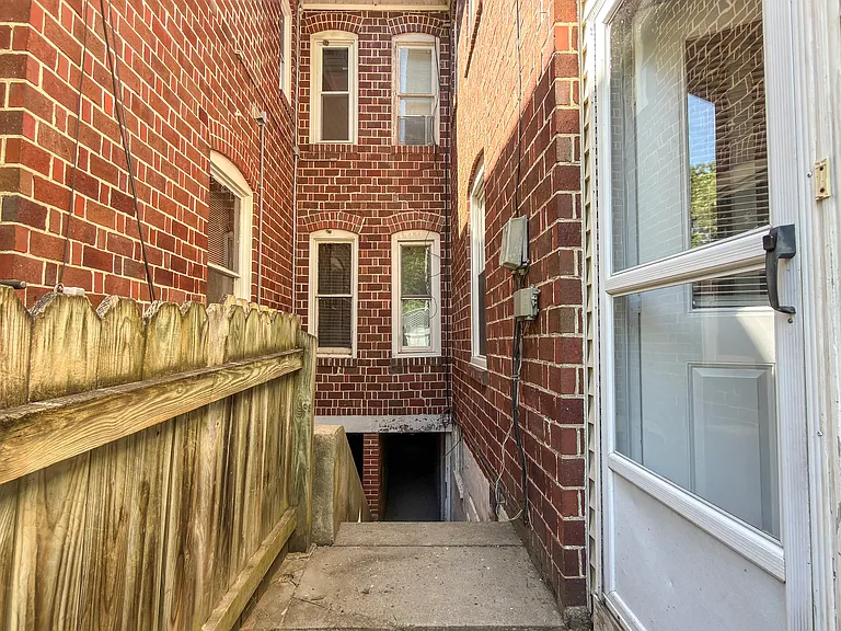 281 Church Ave — Photo 33