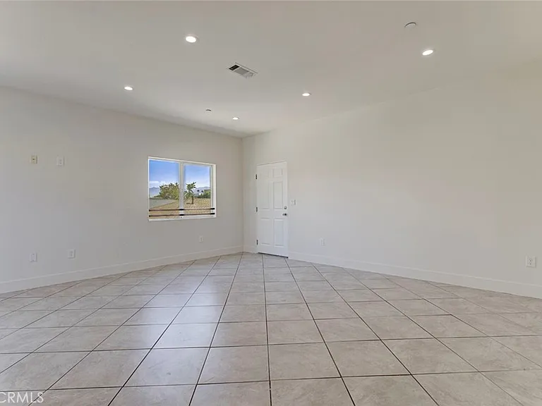 6821 Agnes Ave — Photo 2