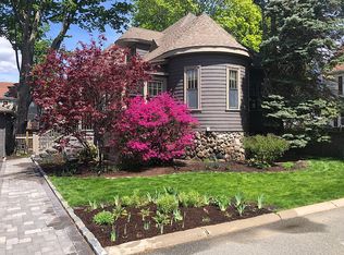 1 Cedar Pl, Wakefield, MA 01880