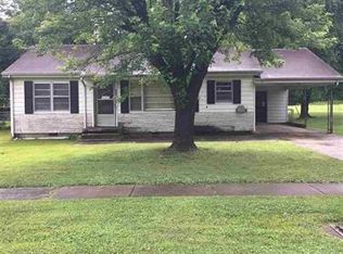 824 N 6th St, Paragould, AR 72450