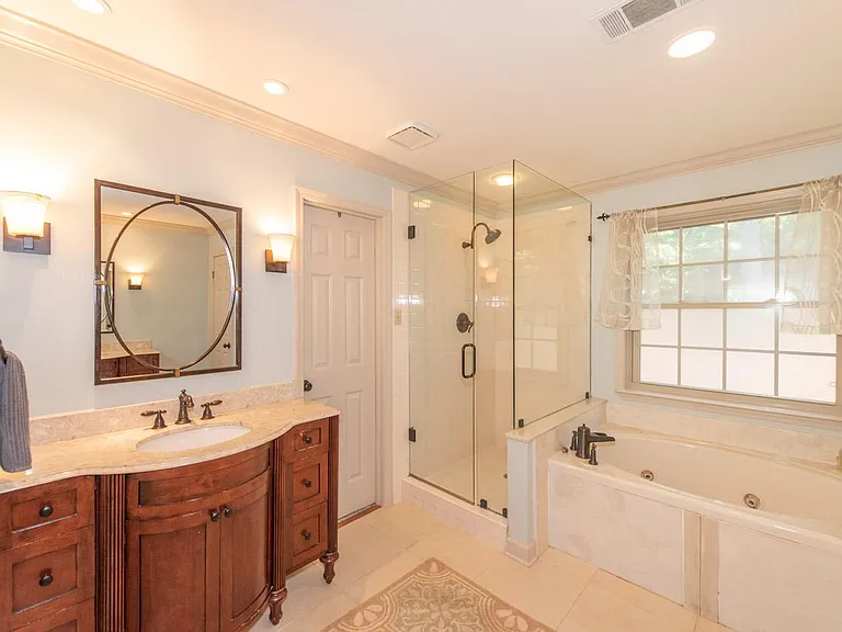 15 Lorian Dr — Photo 12
