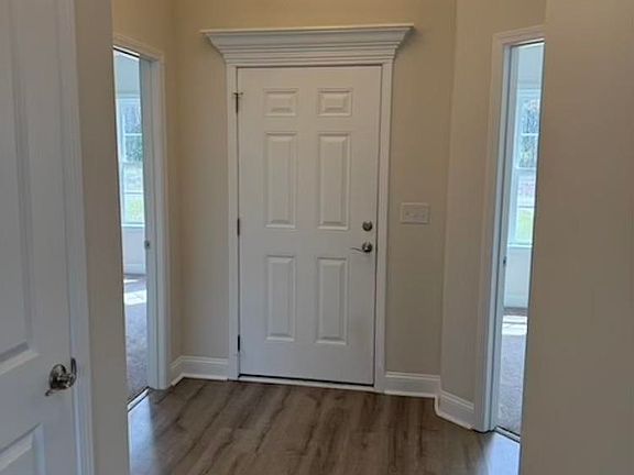 2nd image of 908 Sandridge Rd.