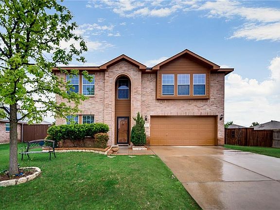 2nd image of 515 Brighton Ct