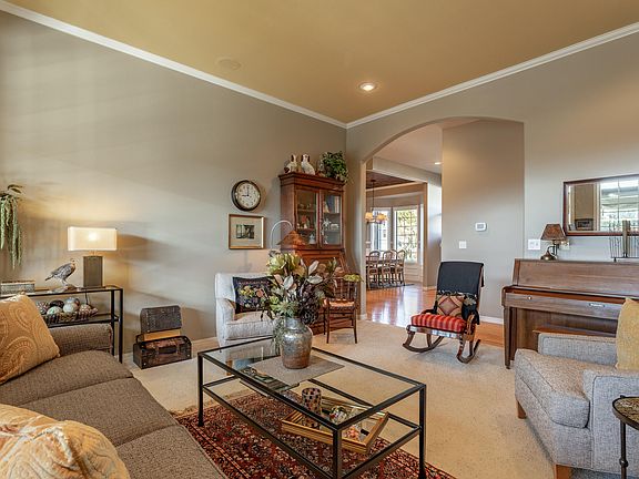 5th image of 5265 Majeska Ln