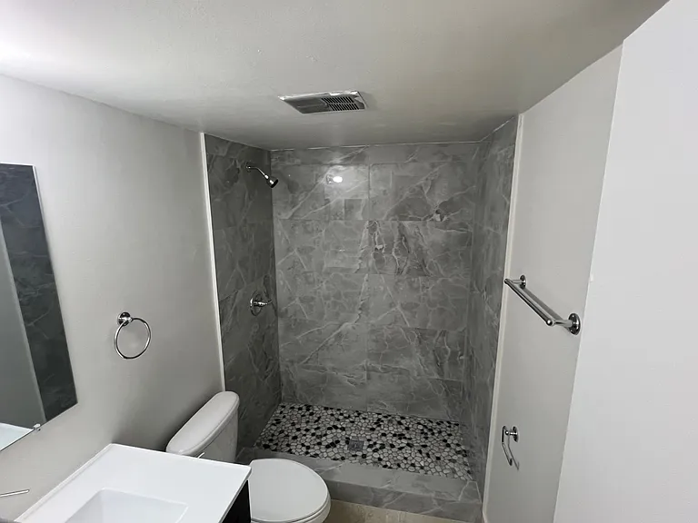 3111 Oakland Shores Dr #F109 — Photo 8