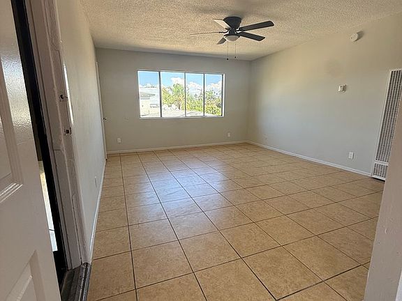 3rd image of 2237 S Burnside Ave APT 3