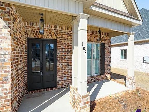 2nd image of 102 Woodwinds Ct