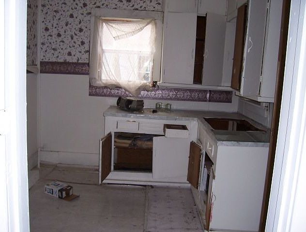 2nd image of 912 Welford Ave