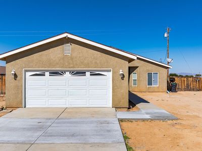 8201 Peach Ave, California City, CA, 93505