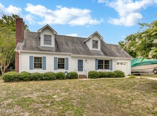 917 Arnold Rd, Wilmington, NC 28412