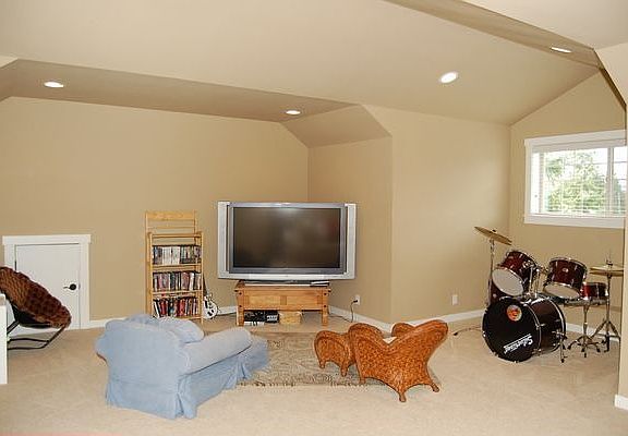 5th image of 22900 Singingwood Pl NE