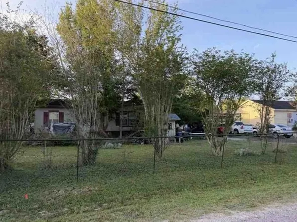 7211 County Road 865, Alvin, TX 77511