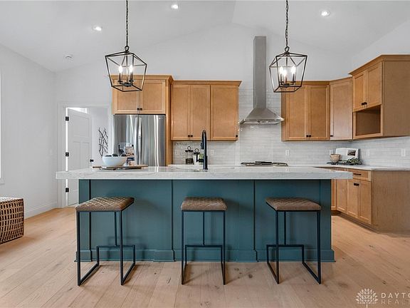 2nd image of 2769 Terraceview Cir