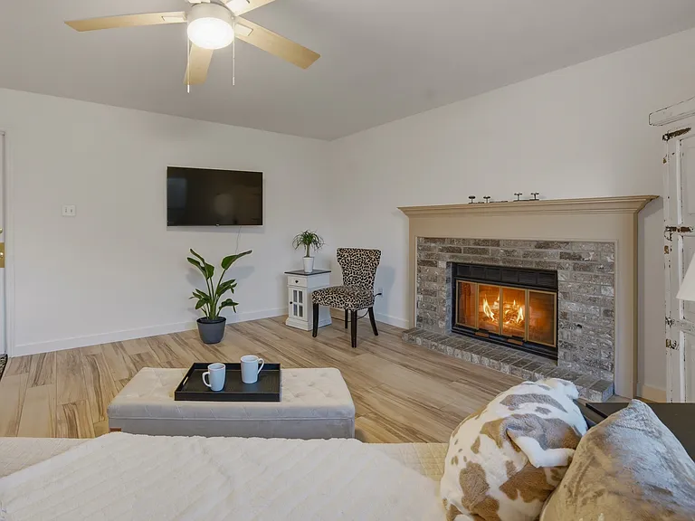 12901 Silver Creek Dr — Photo 16