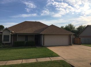 717 Pin Oak Dr, Marion, AR 72364