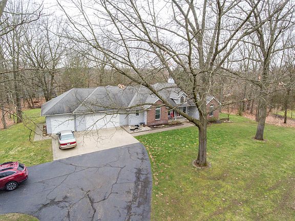3rd image of 7700 Raven Dr SE