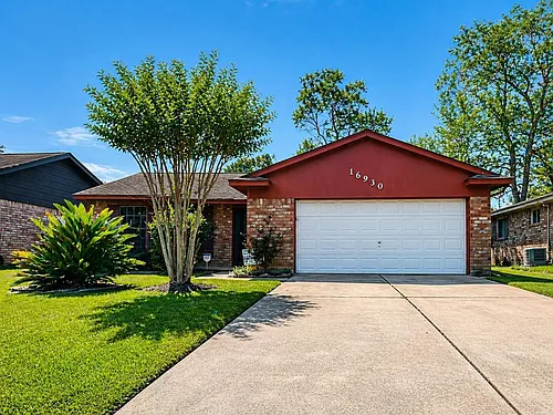 16930 Barcelona Dr Photo 1