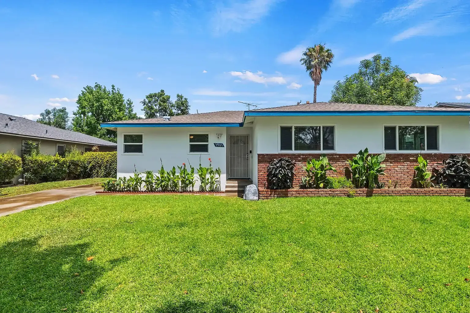 3 bed, 1443 sqft, $3,100 — Photo 1