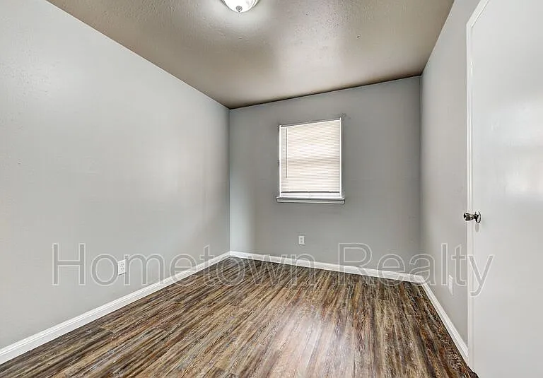 1308 McDonald Dr — Photo 29