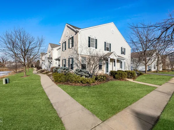 200 Springbrook Trl S, Oswego, IL 60543