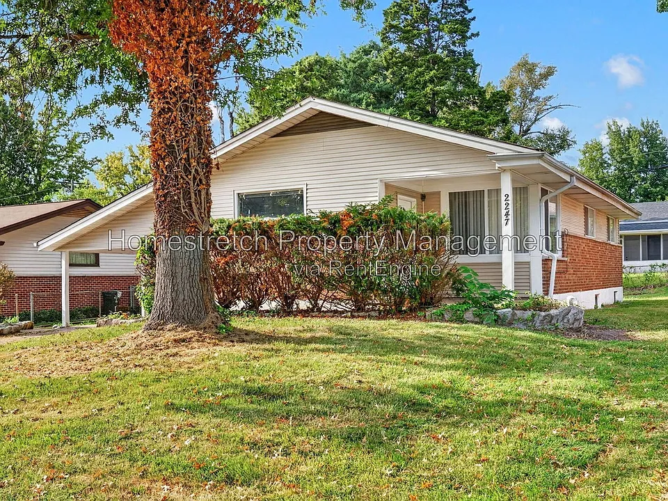 2247 Hollis Dr