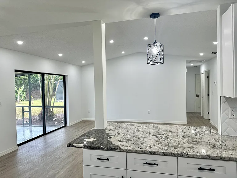 19306 Edgewater Dr — Photo 5