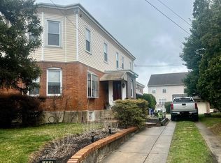 8111 Halstead St, Philadelphia, PA 19111