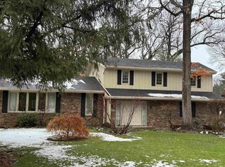 16865 Londonberry Ln, South Bend, IN 46635