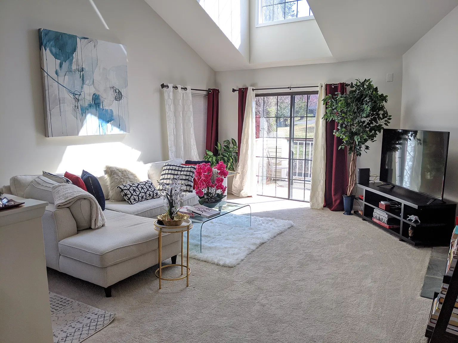 Beautiful 2-Level End Unit w/Custom Finishes, Huge Deck, & Bonus Loft Room! — Photo 2