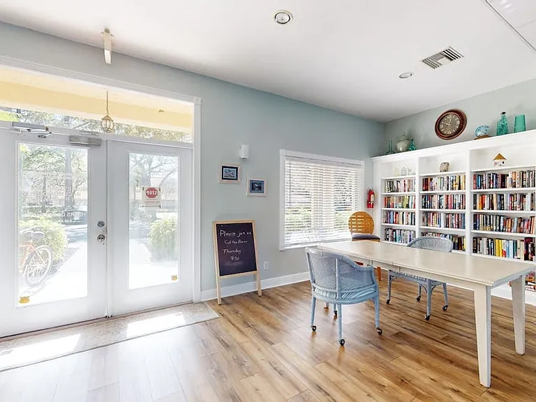 350 Robin Hood Cir #202 — Photo 30