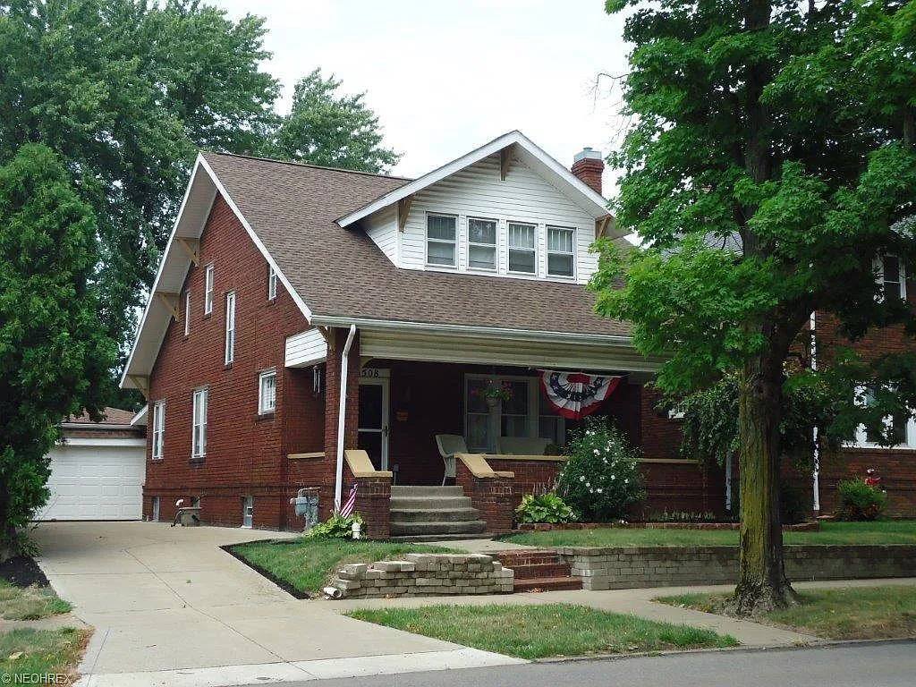 1508 Chestnut St photo 1