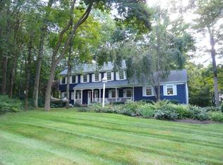 18 Horseshoe Ridge Rd, Sandy Hook, CT 06482