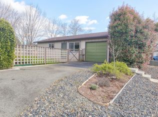 1343 Moon Glo Dr, Grants Pass, OR 97527